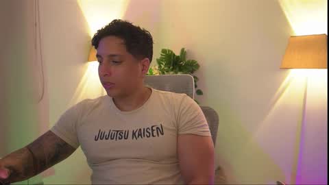 Snapshot of appolo_allen chatting on 11-22-25, 05:50 insta appolo master online show from 11-22-25, 05:50