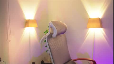 Snapshot of appolo_allen chatting on 12-01-25, 01:32 insta appolo master online show from 12-01-25, 01:32