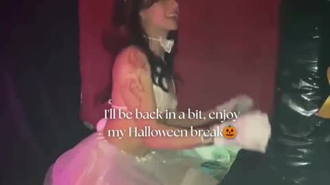   online show from 10-24-25, 12:01