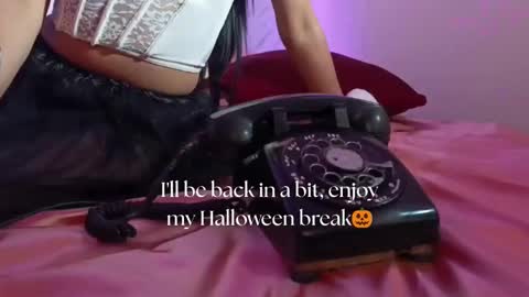 Snapshot of april_nicols chatting on 10-15-25, 12:05 A P R I L online show from 10-15-25, 12:05
