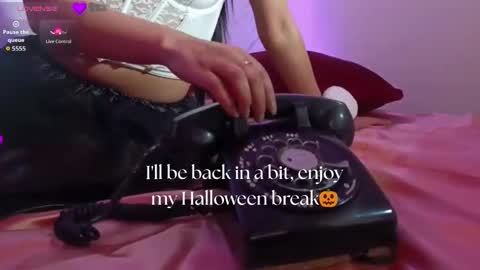Snapshot of april_nicols chatting on 10-16-25, 12:06 A P R I L online show from 10-16-25, 12:06