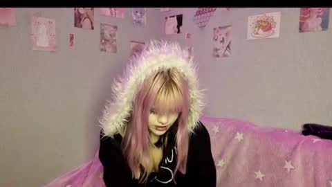 Alice D online show from 06-14-26, 07:49