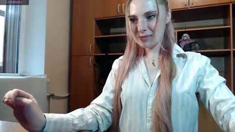 aqualen online show from 10-20-25, 08:04