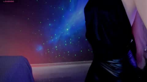 aqualen online show from 11-19-25, 10:04