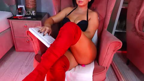 AQueenMonica online show from 11-10-25, 04:33