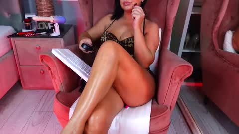 AQueenMonica online show from 11-23-25, 06:30