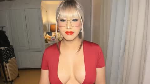 Alicia online show from 11-23-25, 08:25