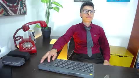 aquilestaylor online show from 07-12-26, 12:51