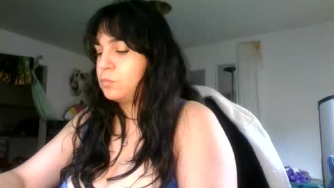 Snapshot of arabbustybeauty chatting on 09-30-25, 06:35 BustyPrincessLeila online show from 09-30-25, 06:35