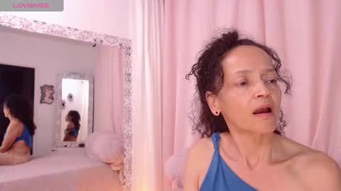 Nadia Cyel online show from 02-06-25, 11:58