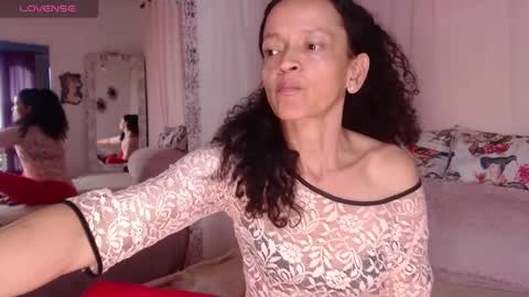 Nadia Cyel online show from 02-07-25, 09:48