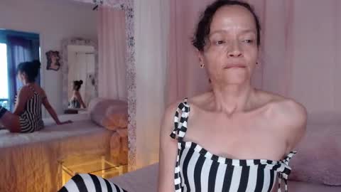 Nadia Cyel online show from 03-12-25, 10:39