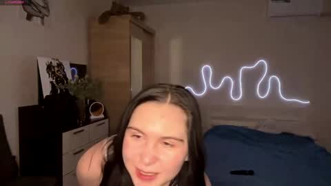 Emi online show from 04-23-26, 04:20