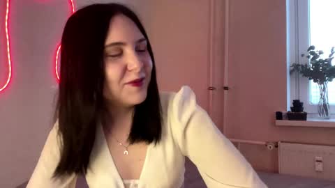 Snapshot of arabunyan chatting on 05-18-26, 03:40 Emi online show from 05-18-26, 03:40