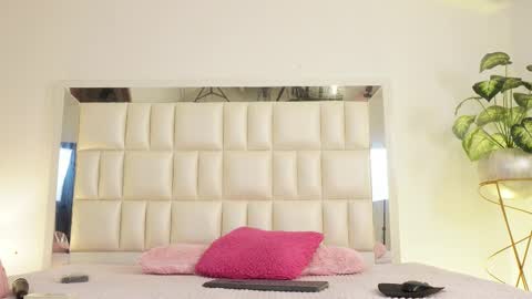   online show from 02-11-25, 07:54