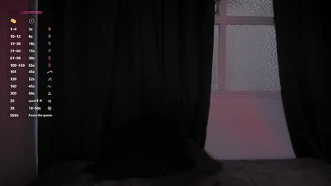 Snapshot of aramjones chatting on 09-30-25, 06:57 Aram 3 online show from 09-30-25, 06:57