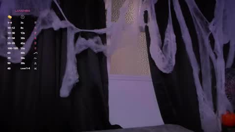 Snapshot of aramjones chatting on 10-29-25, 07:26 Aram 3 online show from 10-29-25, 07:26