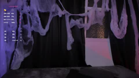 Snapshot of aramjones chatting on 10-30-25, 07:36 Aram 3 online show from 10-30-25, 07:36