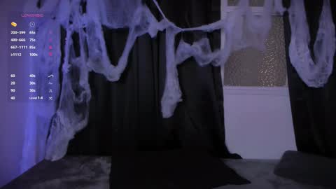 Snapshot of aramjones chatting on 10-31-25, 07:37 Aram 3 online show from 10-31-25, 07:37