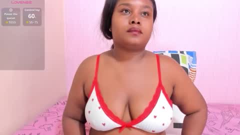 Snapshot of aranna_wild chatting on 10-18-25, 11:33 aranna_wild online show from 10-18-25, 11:33
