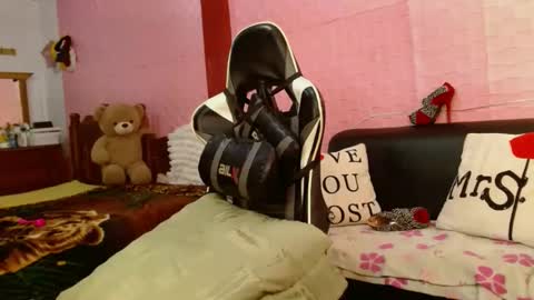 Snapshot of aranza_sexy chatting on 12-23-24, 01:13 Aranza online show from 12-23-24, 01:13