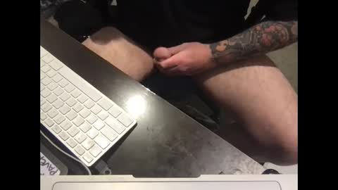 Snapshot of arcade76 chatting on 11-17-25, 07:14 arcade76 online show from 11-17-25, 07:14