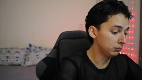 Snapshot of archi_love chatting on 04-17-26, 02:14 ARCHIBALDO online show from 04-17-26, 02:14