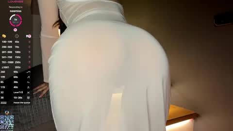 Snapshot of ardeliacarhart chatting on 04-29-26, 10:27 Jane online show from 04-29-26, 10:27