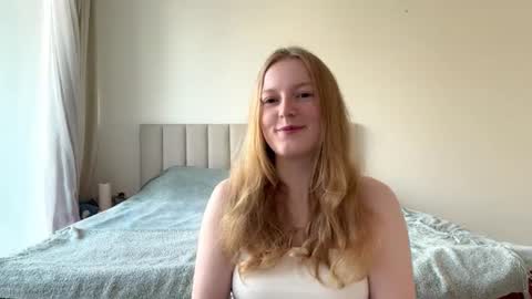 Snapshot of ardellleclair chatting on 06-17-26, 03:20 Ariana online show from 06-17-26, 03:20