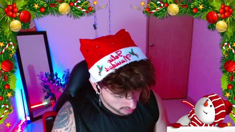 Snapshot of ares_blue chatting on 12-21-24, 11:44 ares blue online show from 12-21-24, 11:44