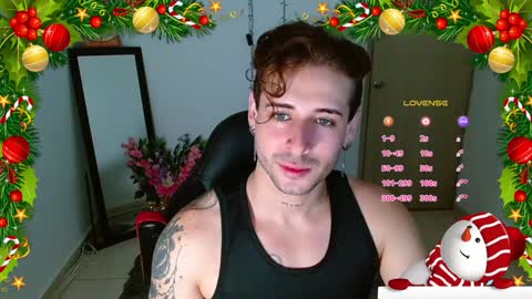 Snapshot of ares_blue chatting on 12-31-24, 11:31 ares blue online show from 12-31-24, 11:31