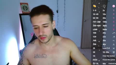 Snapshot of ares_blue chatting on 01-23-25, 11:04 ares blue online show from 01-23-25, 11:04