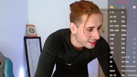 Snapshot of ares_blue chatting on 02-24-25, 01:42 ares blue online show from 02-24-25, 01:42