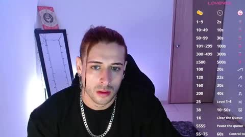 Snapshot of ares_blue chatting on 02-25-25, 11:08 ares blue online show from 02-25-25, 11:08