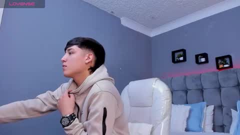 Ares online show from 11-05-25, 04:56