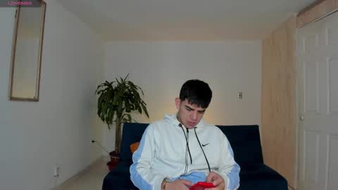Snapshot of ares_johnsonn chatting on 10-10-25, 11:31 Ares online show from 10-10-25, 11:31