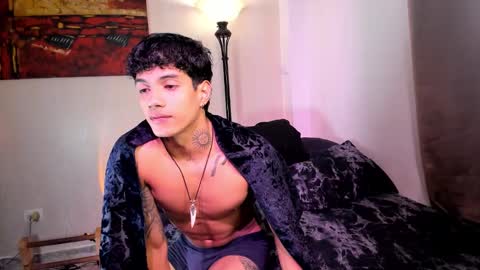 Snapshot of aress444 chatting on 02-05-26, 09:41 aress444 online show from 02-05-26, 09:41