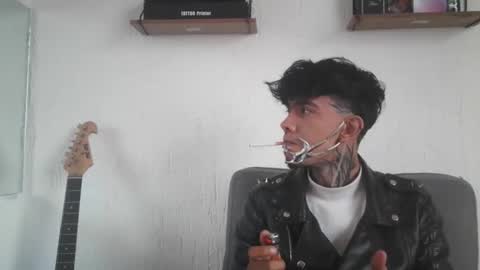 Snapshot of aress_1 chatting on 10-12-25, 03:44 Ares online show from 10-12-25, 03:44