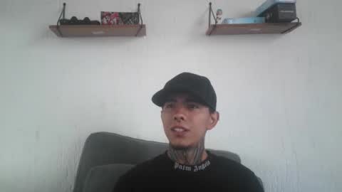 Snapshot of aress_1 chatting on 11-28-25, 01:58 Ares online show from 11-28-25, 01:58