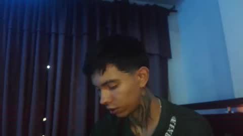 Snapshot of aress_1 chatting on 12-17-25, 04:29 Ares online show from 12-17-25, 04:29