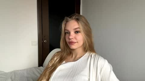 Amelia online show from 11-14-25, 05:39