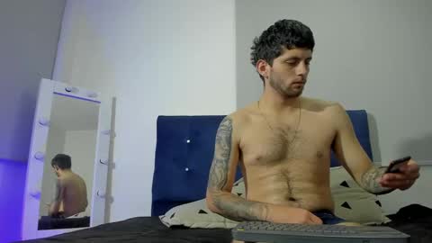 Ari and loggan online show from 04-26-26, 08:56