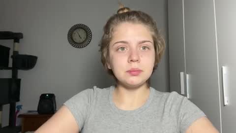 ari_crystal online show from 02-09-26, 02:54