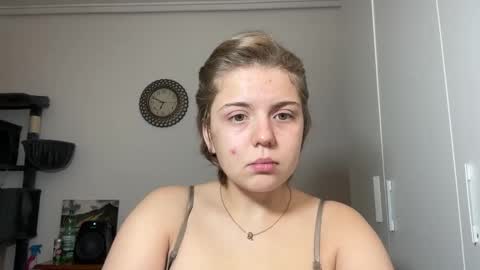 ari_crystal online show from 02-18-26, 04:47