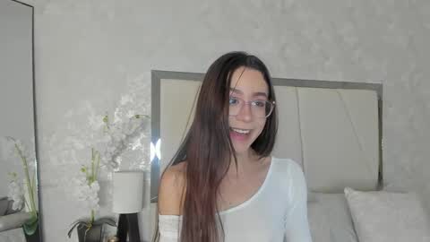 Ari Wilde online show from 06-07-26, 12:20