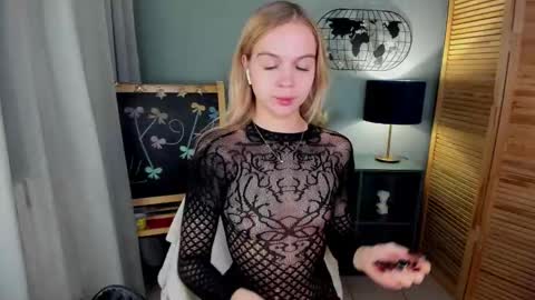 aria69stars online show from 11-18-25, 03:38