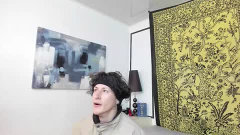 aria y orien  online show from 11-19-25, 11:10