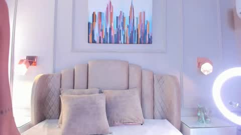 Aria  online show from 12-22-24, 02:49