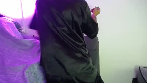  777 online show from 04-30-26, 03:07