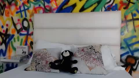 aria online show from 12-22-24, 11:44